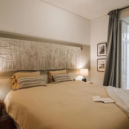 Aurunca - 3 Bedrooms In Avenidas Novas 아파트 *