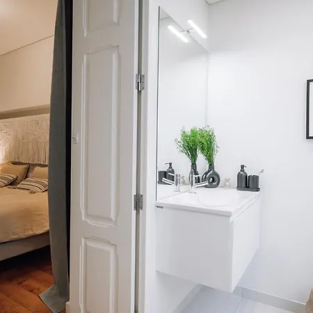 Aurunca - 3 Bedrooms In Avenidas Novas 아파트 *