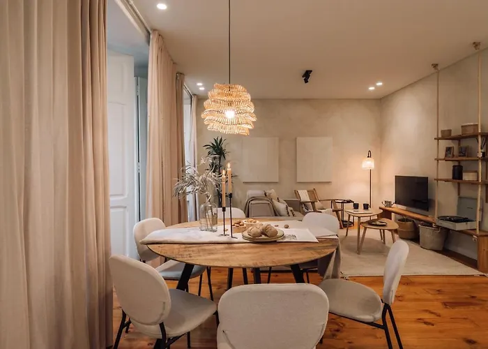 Apartamento Aurunca - 3 Bedrooms In Avenidas Novas *