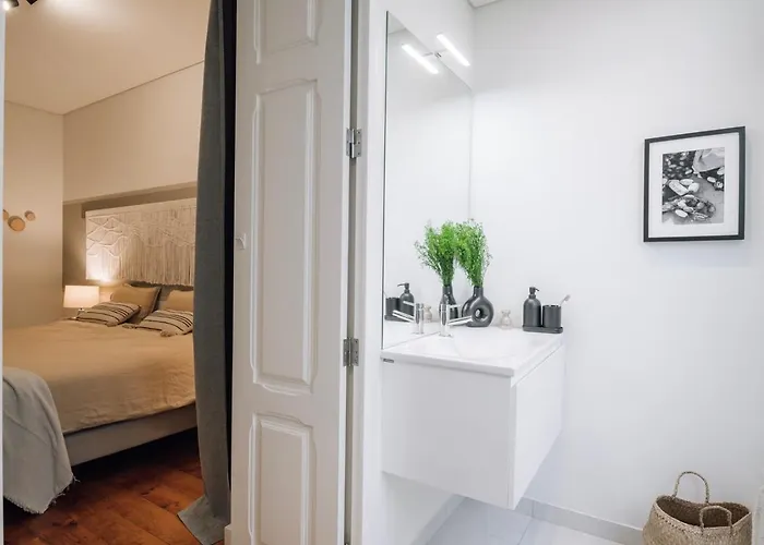 Aurunca - 3 Bedrooms In Avenidas Novas Appartement *